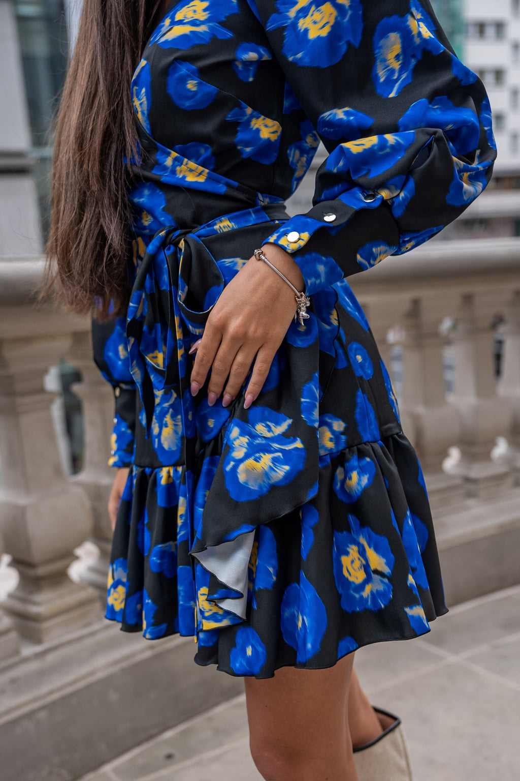 https://cdn.shopify.com/s/files/1/0868/8281/2251/files/4001eeadb13a9f13e3bd5dde1b8eebe1.jpg?v=1760172972