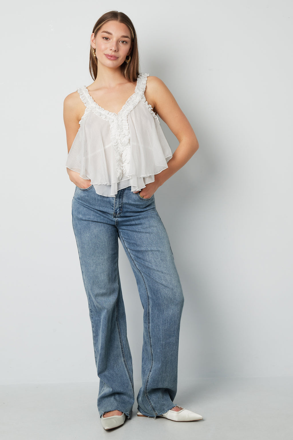 Woven White Sleeveless Top Casual Solid Color Ruffle Edge