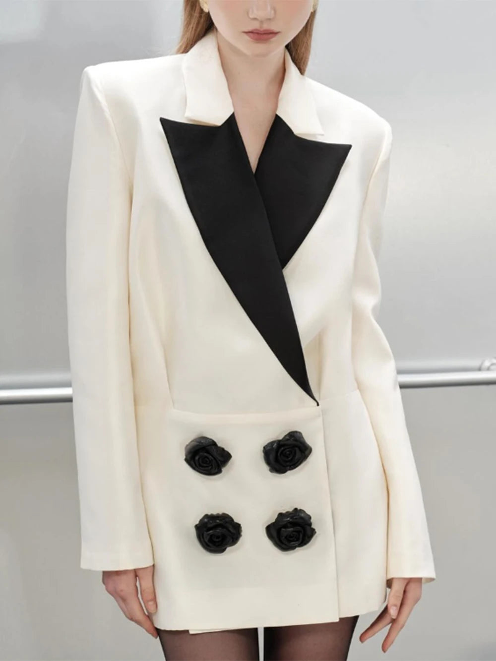 UNIKCOSA NoirFit Black And White Rose Pattern Suit Jacket 💫