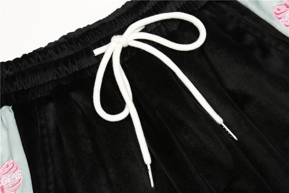 UNIKCOSA Love Embroidery Casual Suit – Two-Piece Street Set for Men