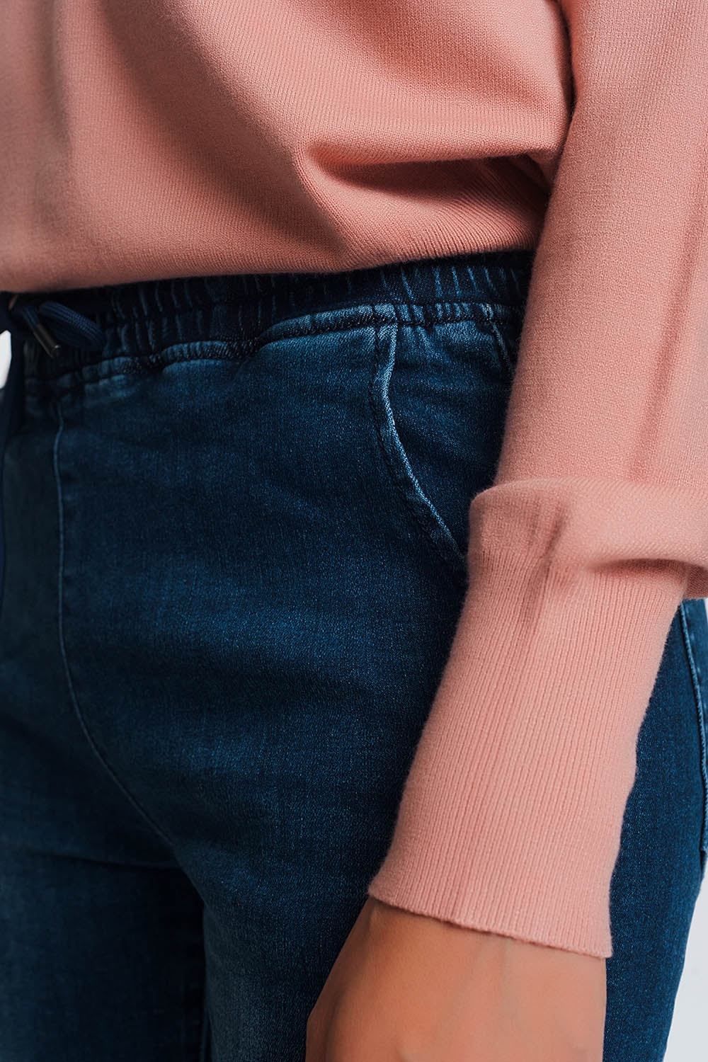 Lightweight jogger jeans in dark denim