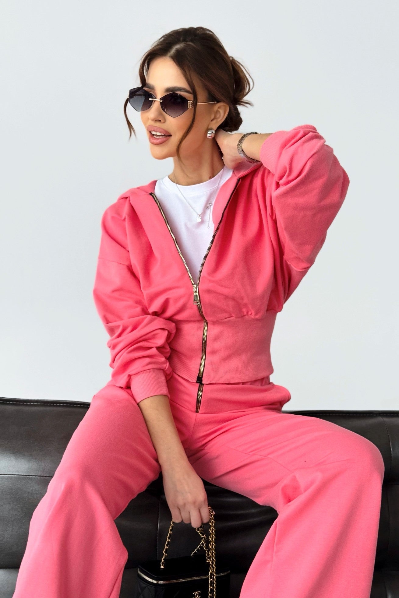 https://cdn.shopify.com/s/files/1/0868/8281/2251/files/5eb69b40d95316f1e48af8d4d41326b7.jpg?v=1760176270