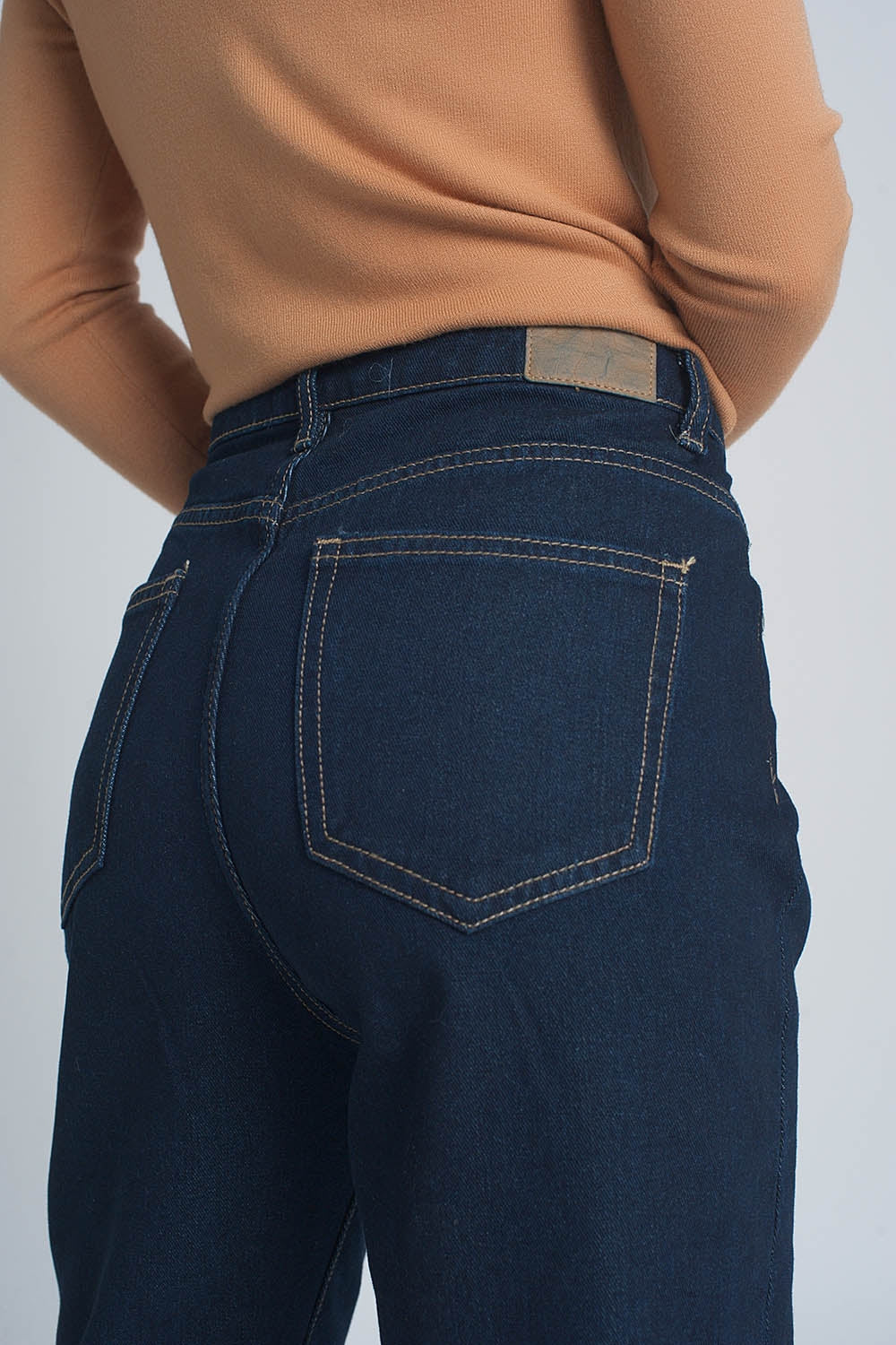 High rise straight cut jeans in dark blue