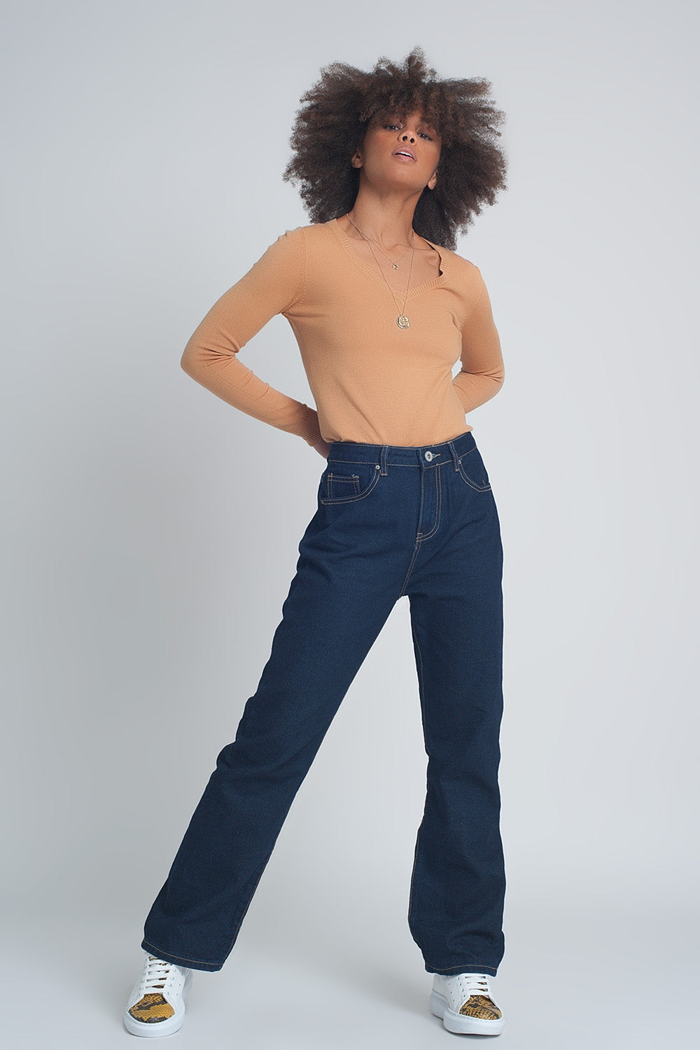 High rise straight cut jeans in dark blue