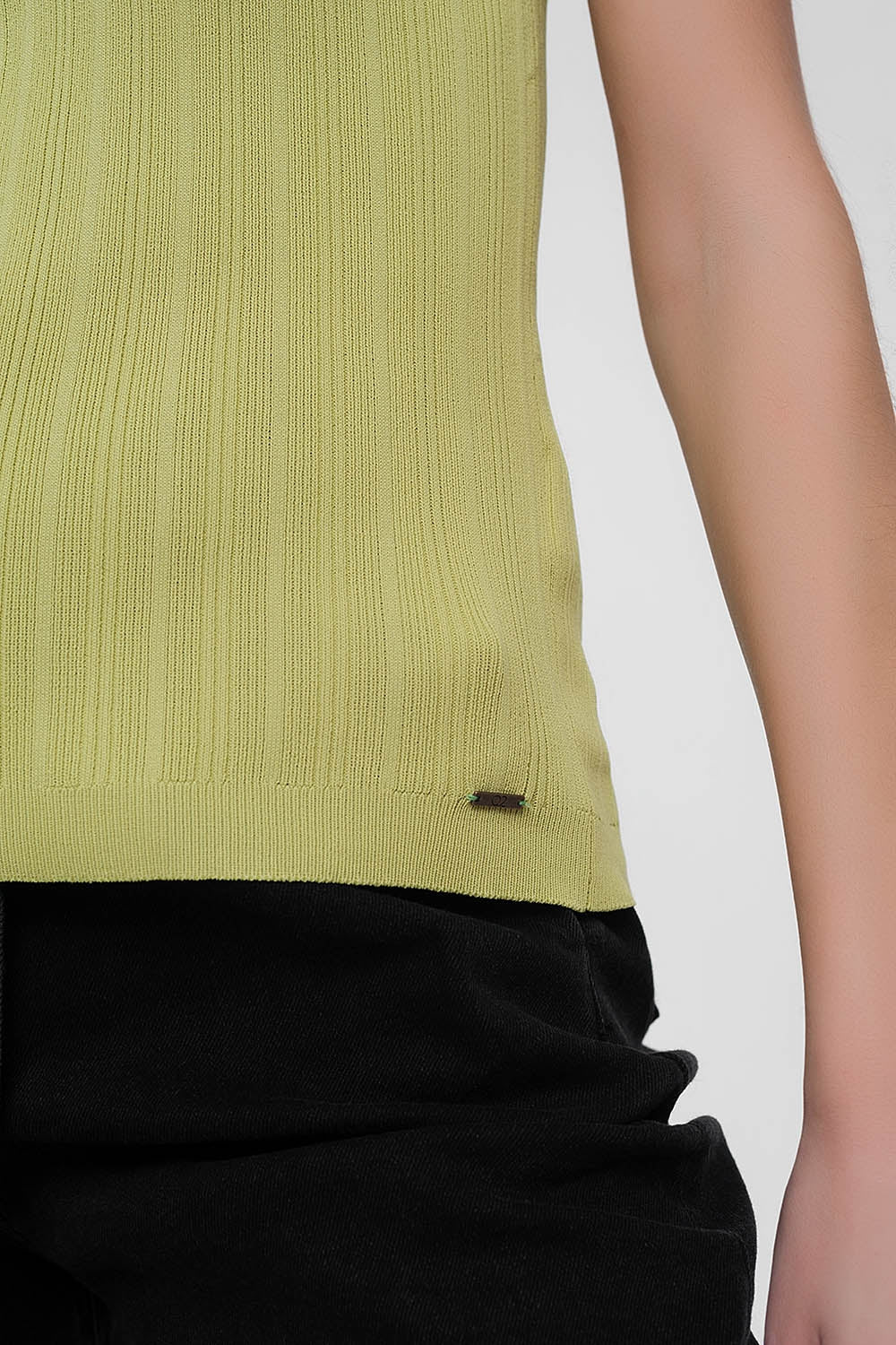 Scoop neck jumper with short sleeve in green