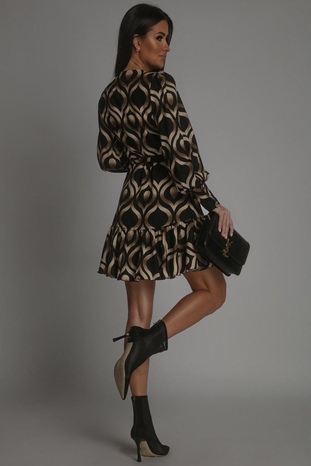 https://cdn.shopify.com/s/files/1/0868/8281/2251/files/638beee3772caef844e8cd7bad7763c0.jpg?v=1760172443