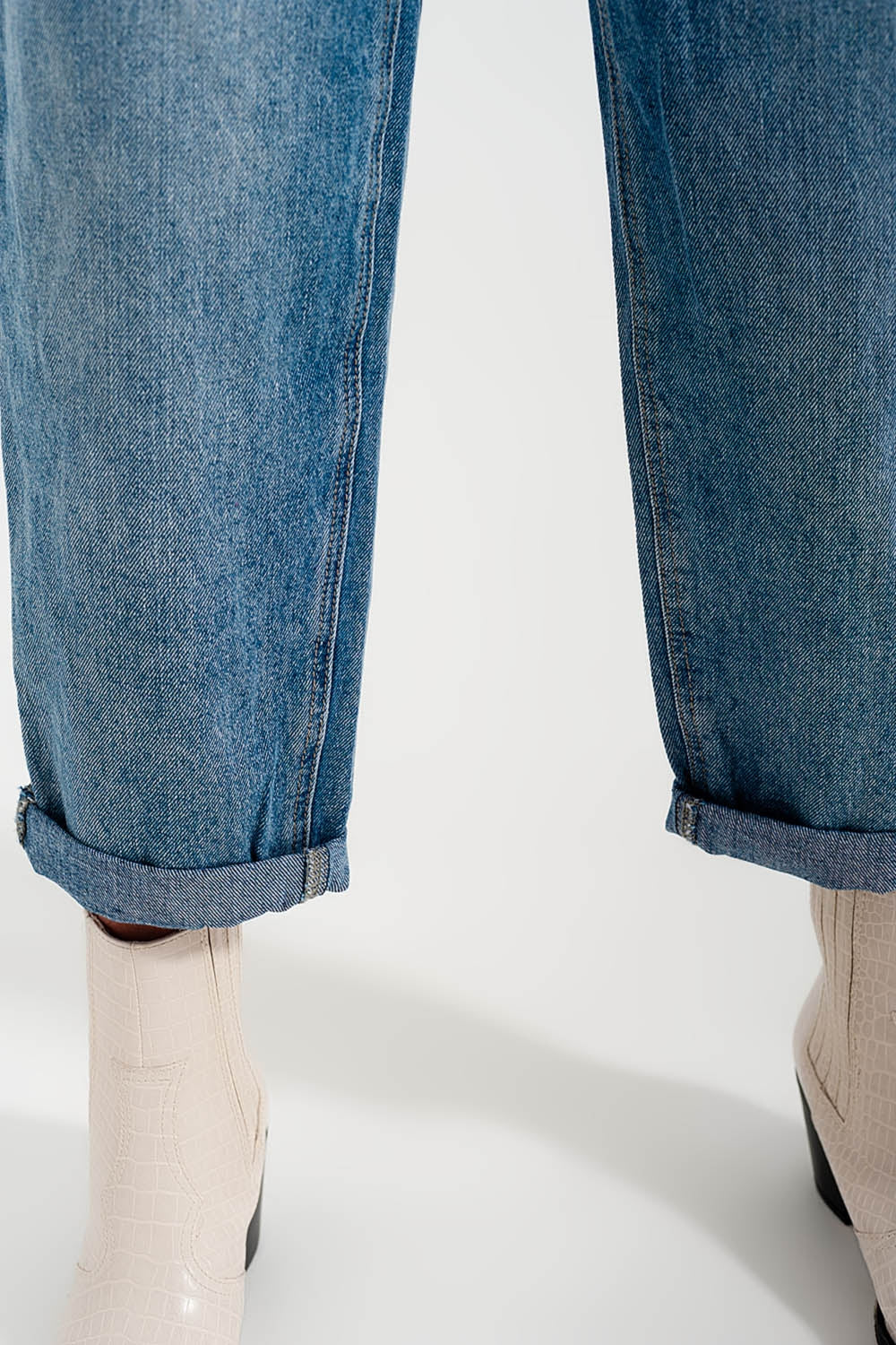 Relaxed fit side rip jeans in mid blue