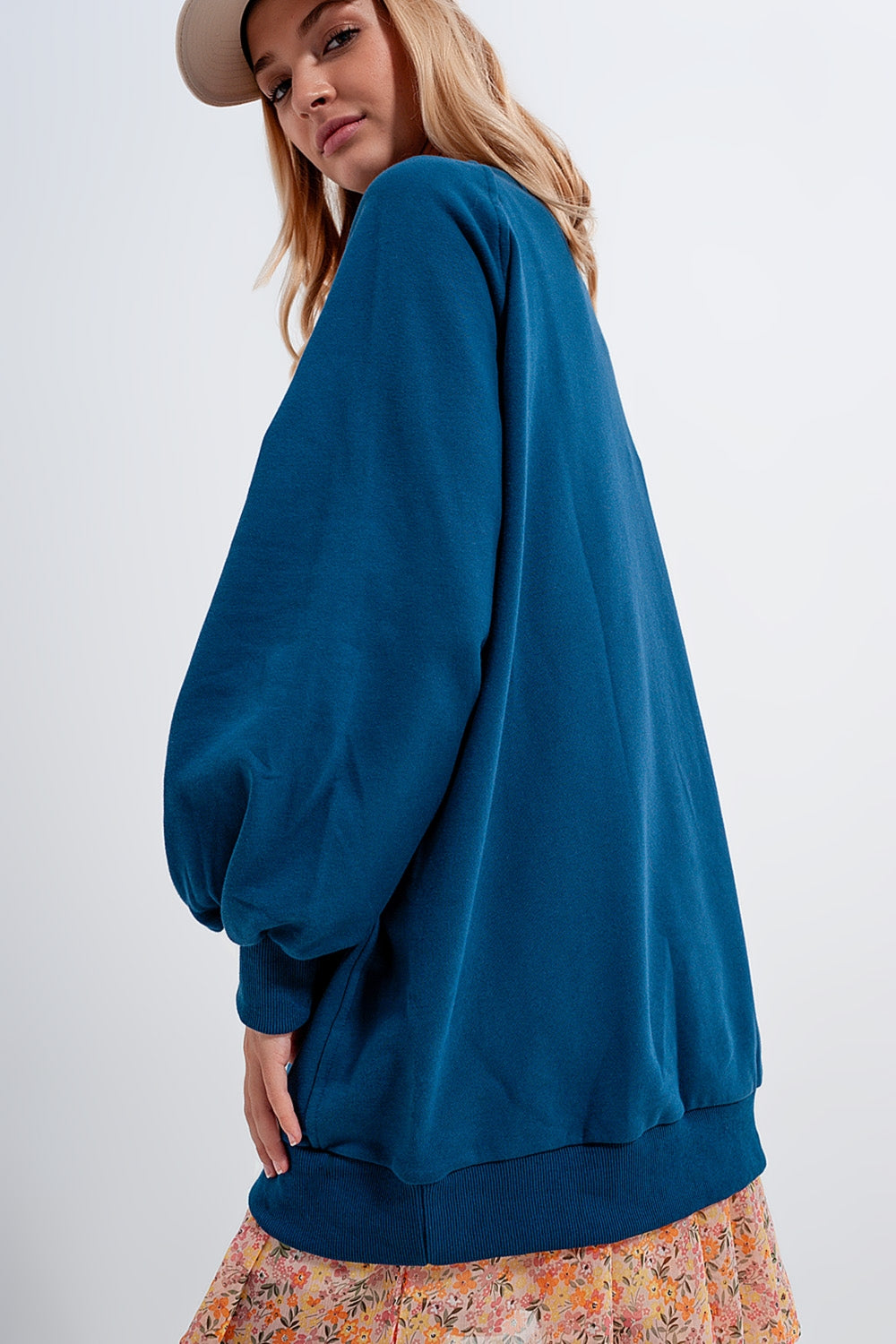 Super oversized sweatshirt with seam detail in blue
