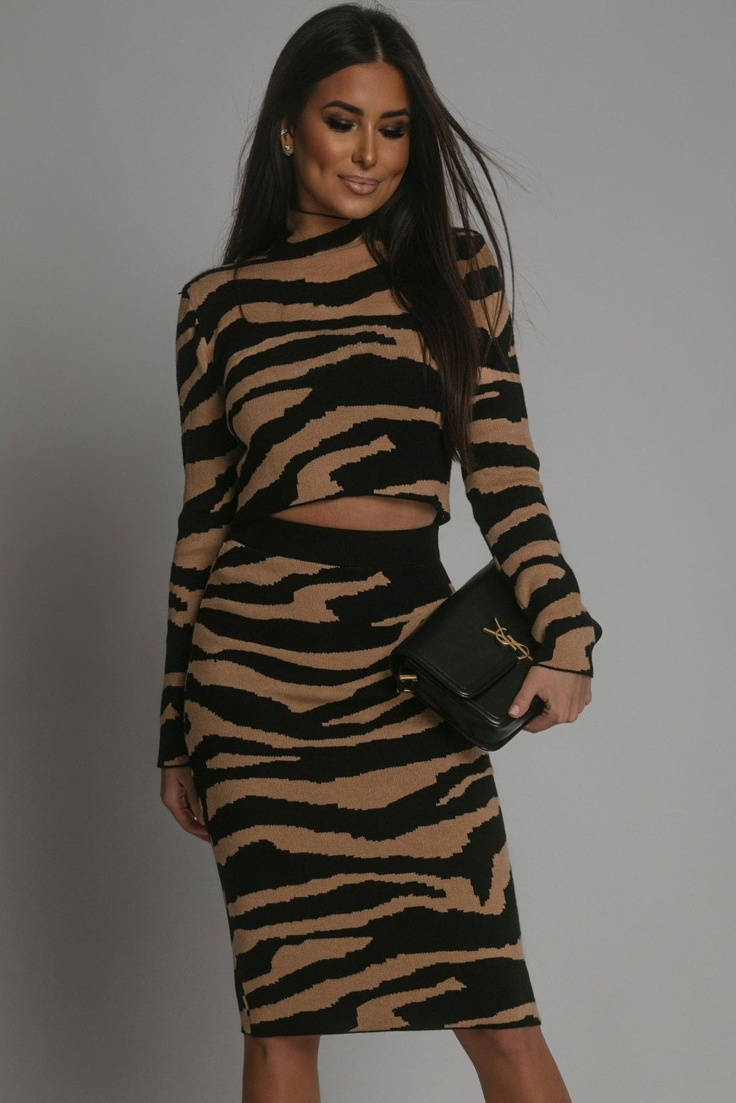 https://cdn.shopify.com/s/files/1/0868/8281/2251/files/6a06e3ef1611da7f8e243ab262b8d052_3713f37a-7437-4feb-83f1-d7456bb72024.jpg?v=1760174102