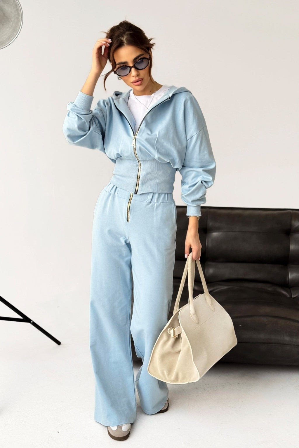 https://cdn.shopify.com/s/files/1/0868/8281/2251/files/701124c8c8ec4e5cc2eae47ea0f36ad2.jpg?v=1760177006