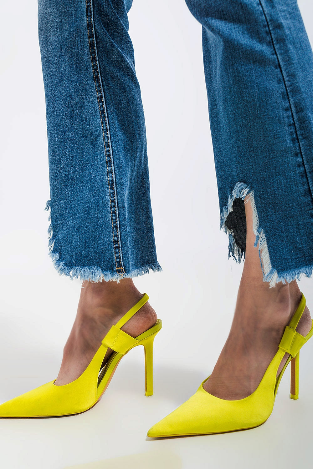 Cropped kickflare jeans in mid wash