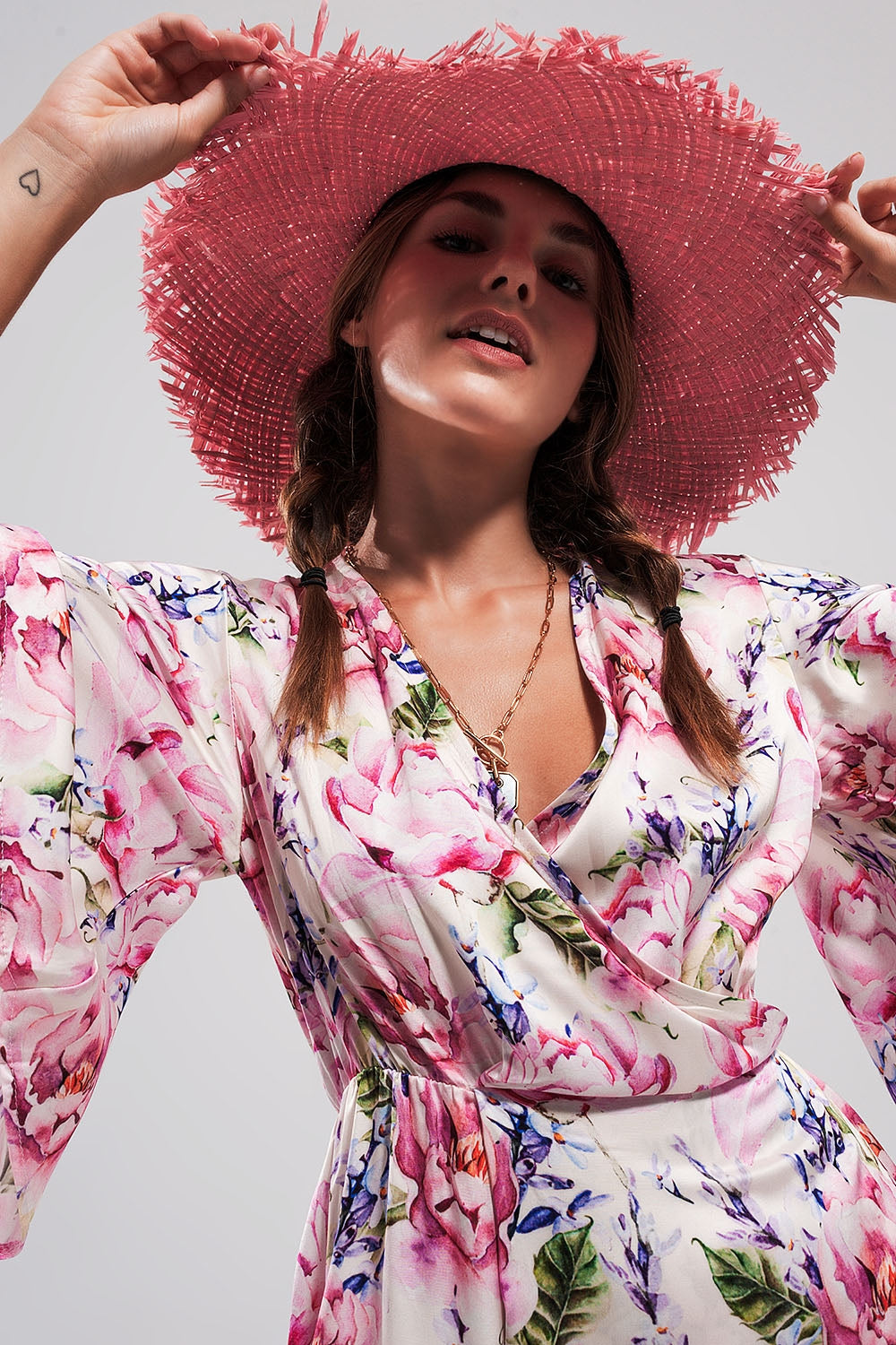 Flutter sleeve maxi dress in pink floral print
