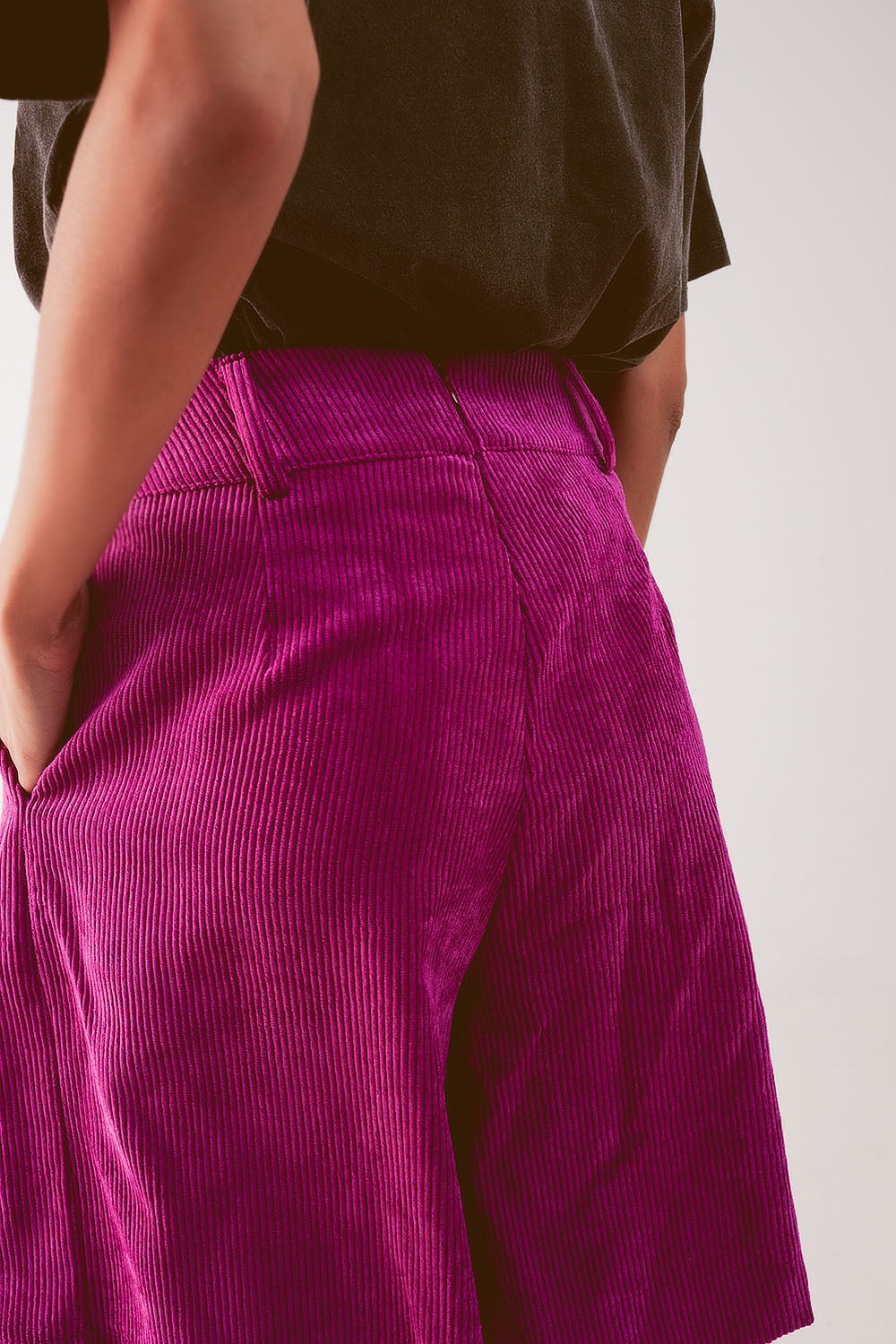 Longline short in fuchsia cord
