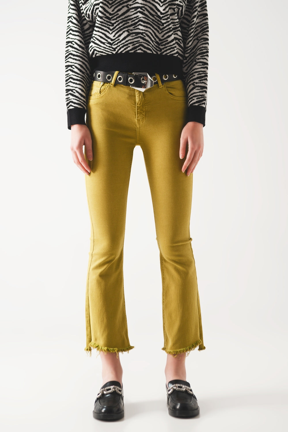 Flare jeans with raw hem edge in green
