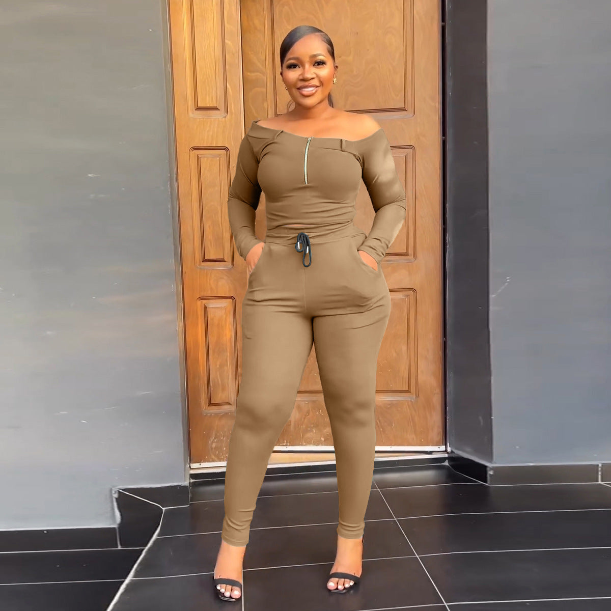 UNIKCOSA UrbanSoul Off Shoulder Two Piece Tracksuit 💫