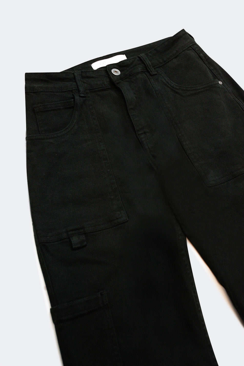 Straight Leg Cargo Pants in Black