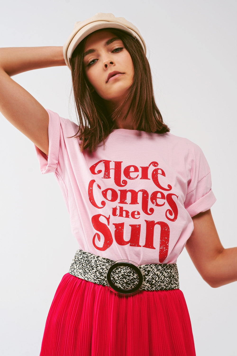 UNIKCOSA T-Shirt with Here Comes The Sun text in Pink