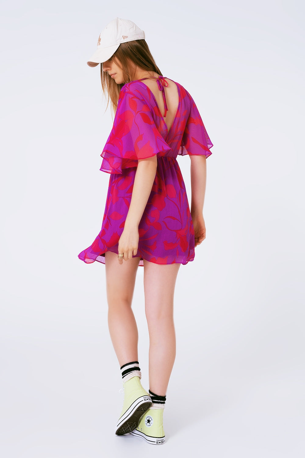 short sleeve V-neck chiffon mini dress in floral print