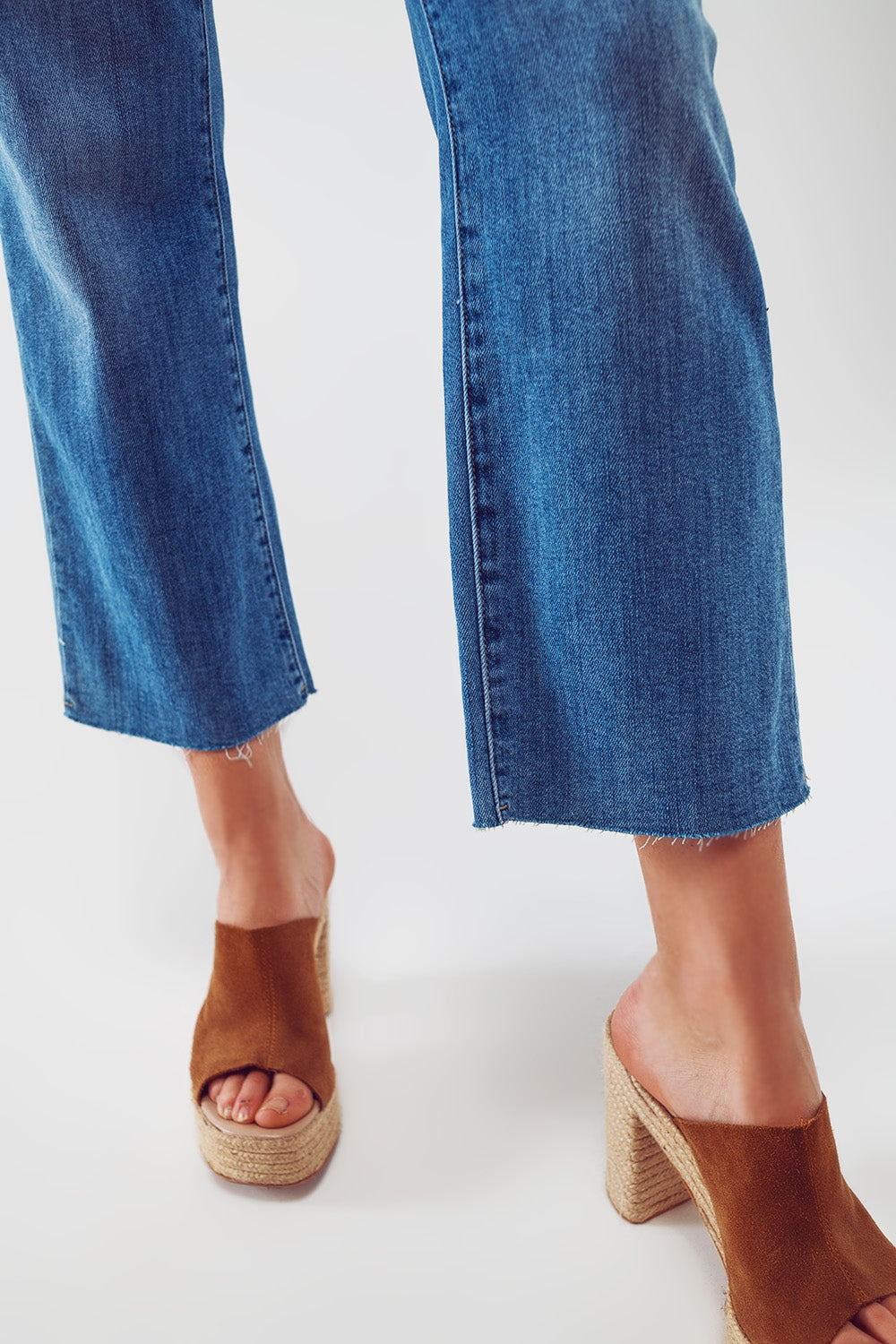 Mid Wash Straight Jeans With Raw Hem in Blue