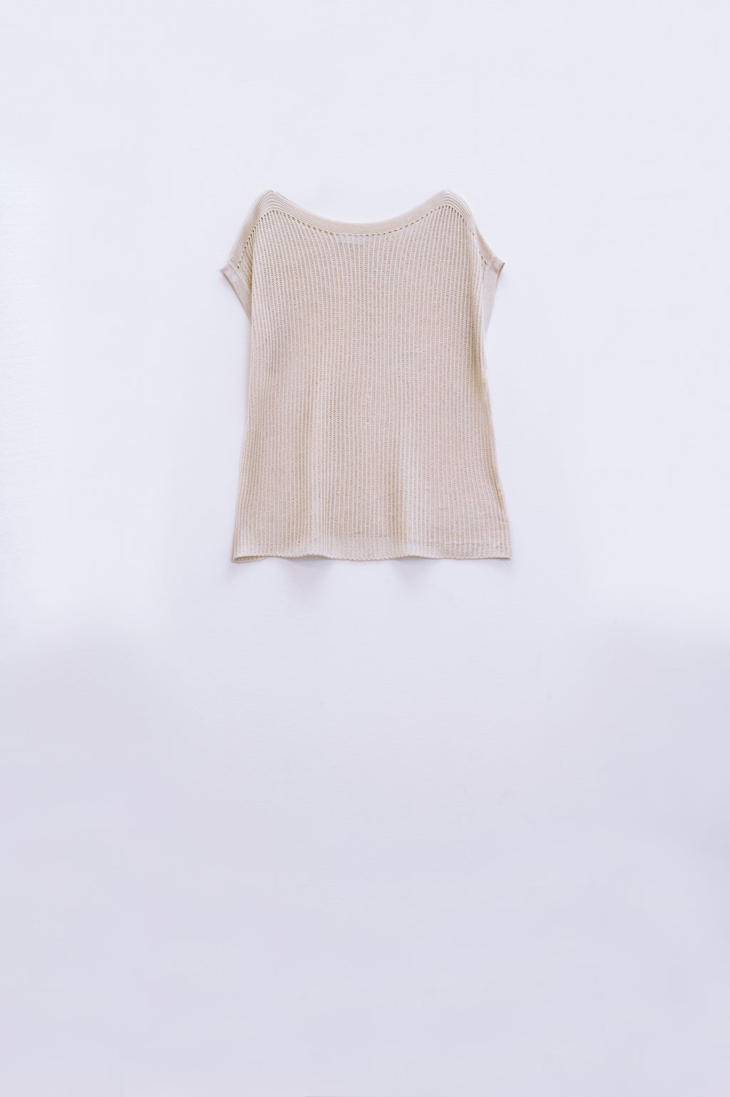 Boat neck ribbed sweater with cap sleeves in beige