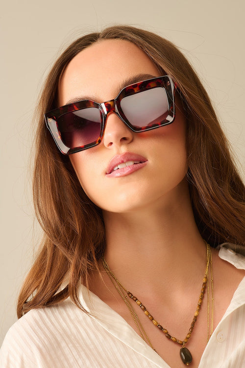 Q2 90s Squared Sunglasses in brown