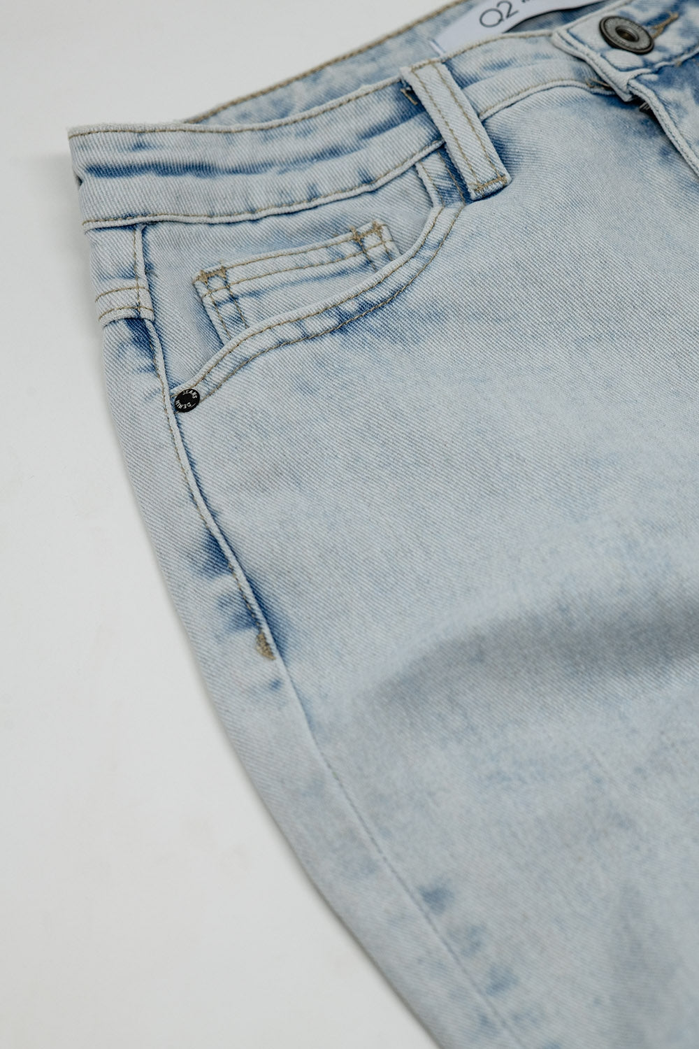 Five pockets mom jeans wash effect with folded hem
