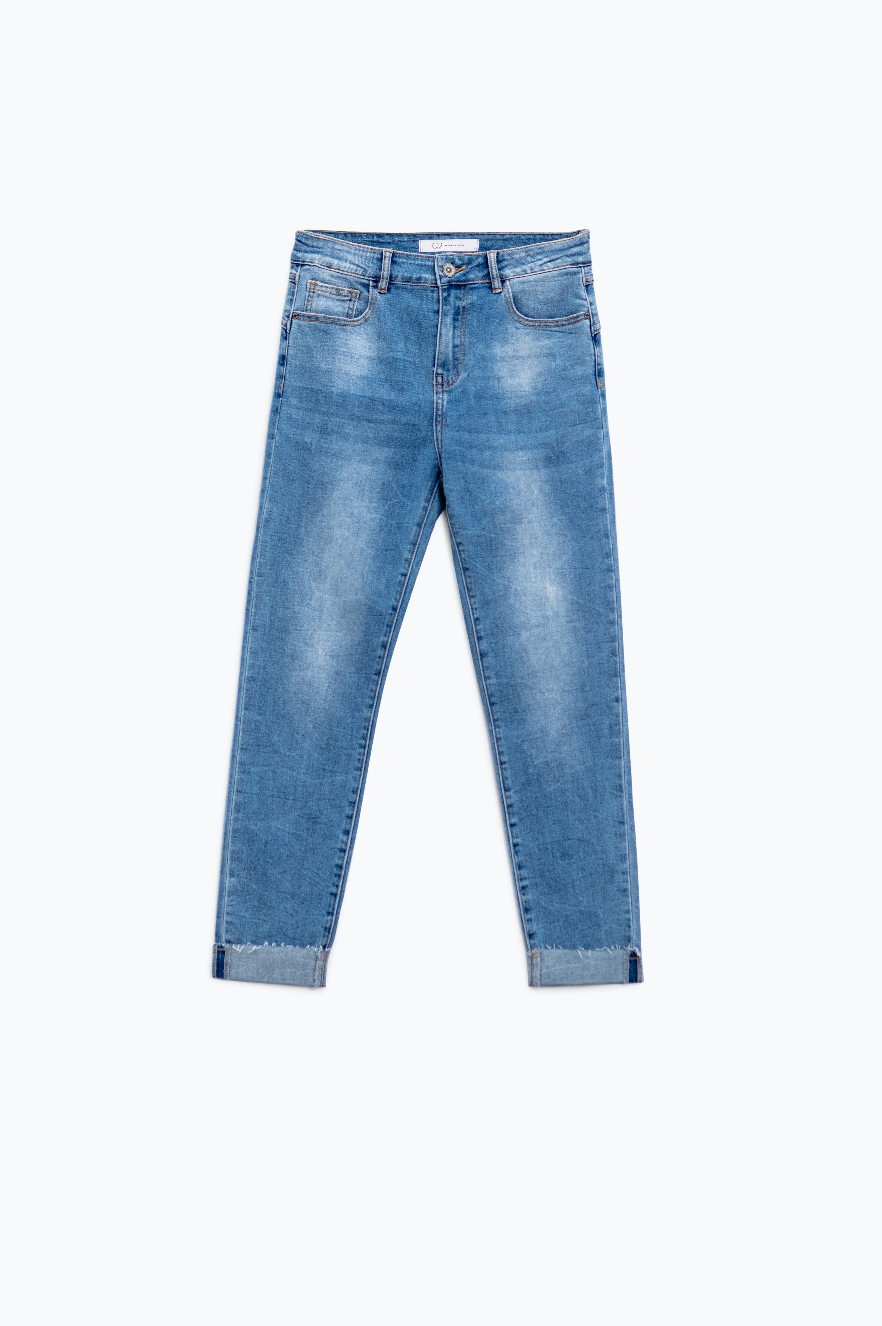 Washed effect push-up jeans with five pockets and hem