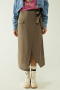Khaki mid-length skirt with one pocket and a lace detail
