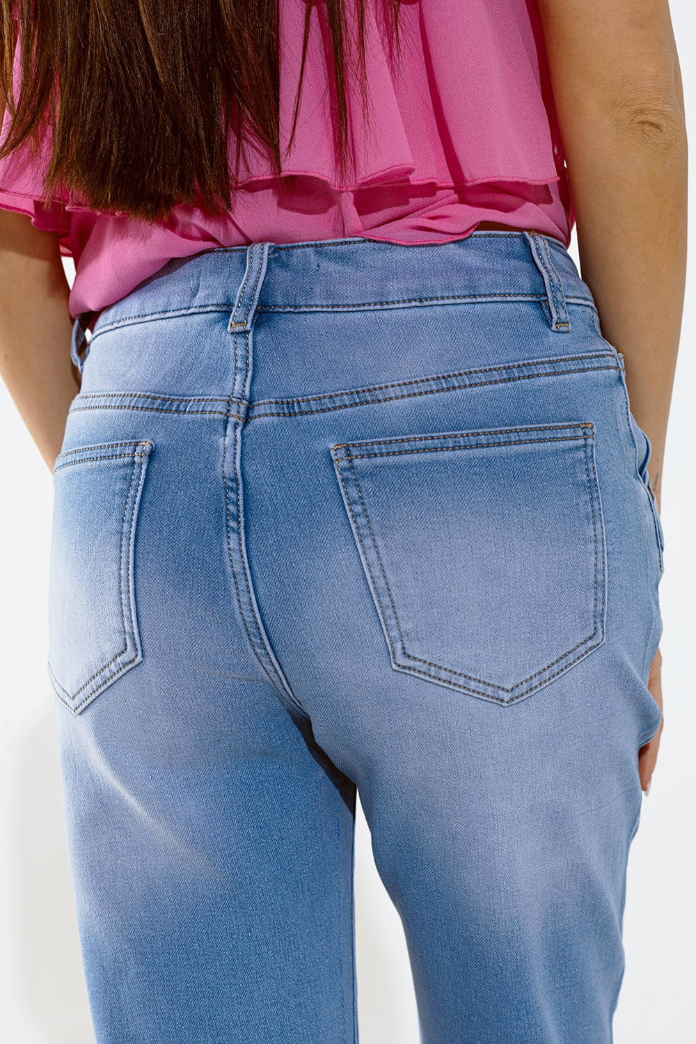 Straight Jeans With Button Closing and Flower Detail in Front