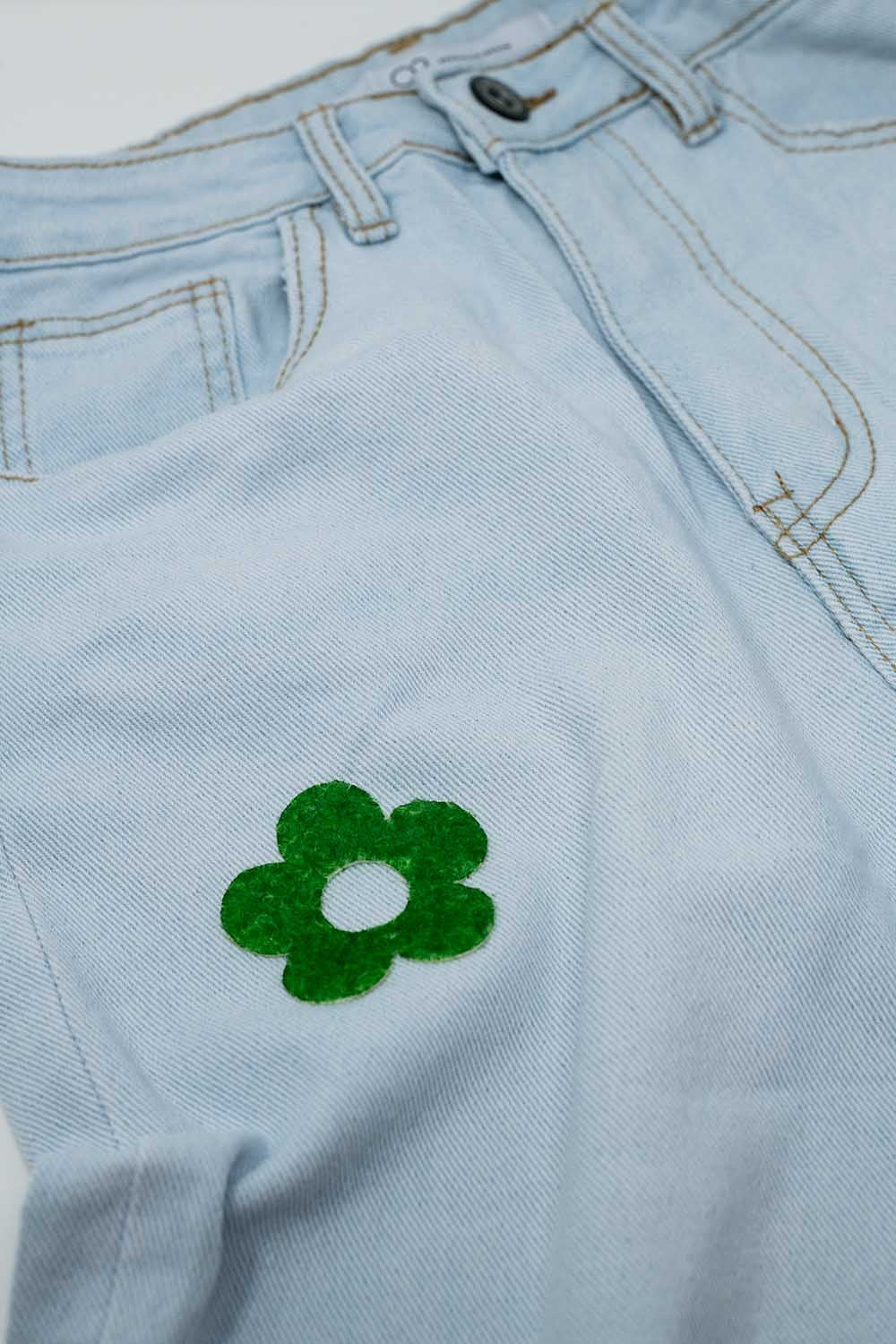 Bleached Relaxed Jeans With Multicolor Floral Design