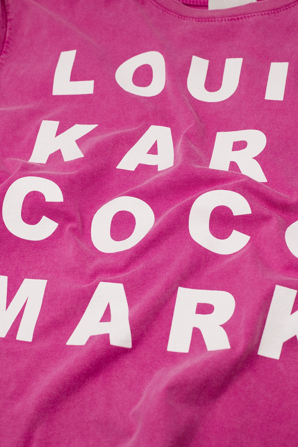 Fuchsia T-shirt With famous Names Logos At The Front