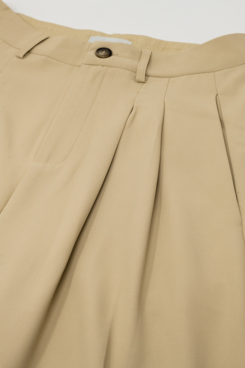 Straight Leg Trousers With Side Pockets and Darts in Beige