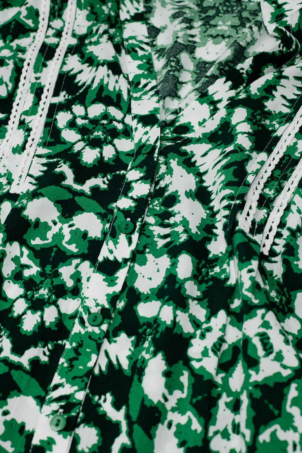 Tie Dye Print Short Dress With Long Sleeves And Lace Trim in Green
