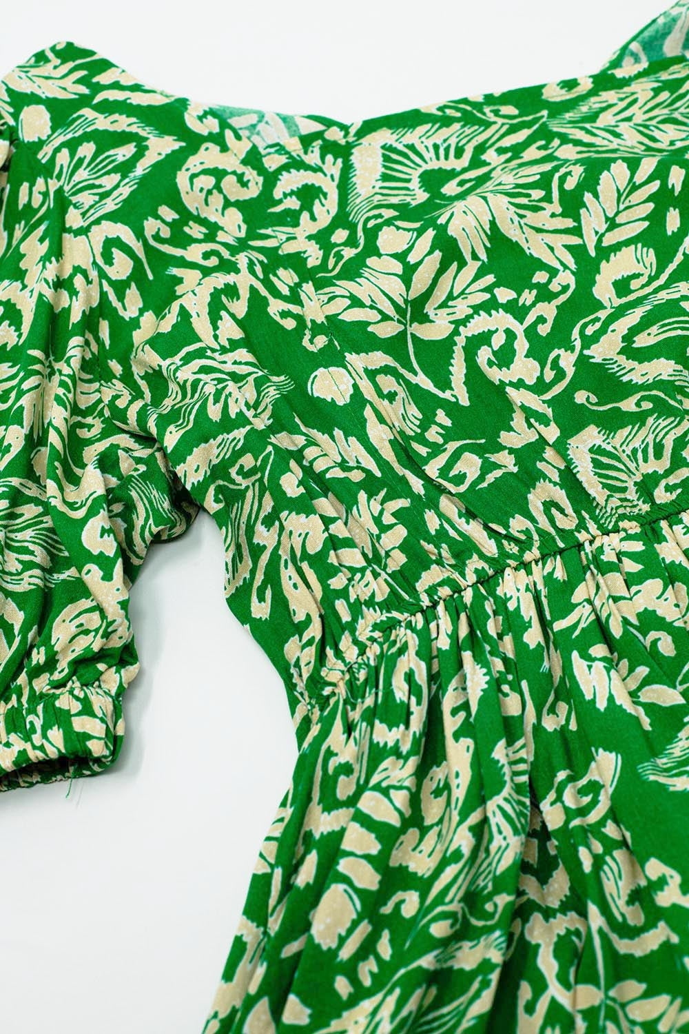 short floral print dress with gathered back in green