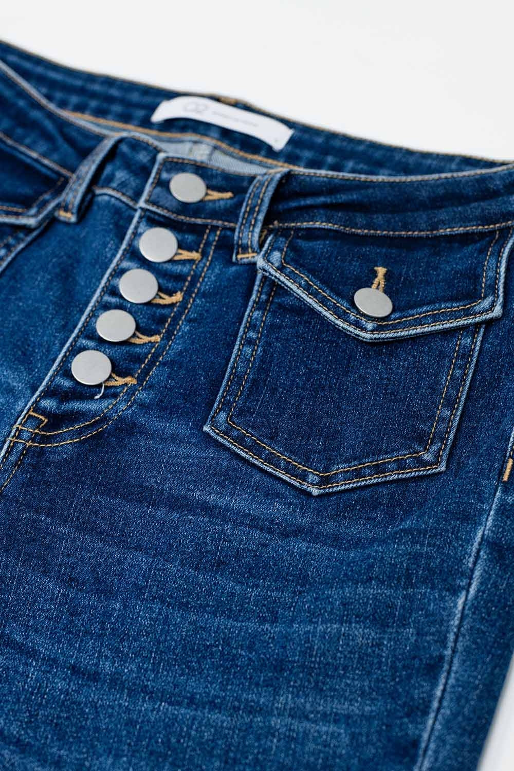 medium wash flared jeans with pockets