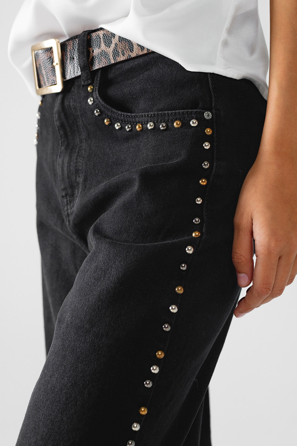 Straight Jeans With Stud Trim Details On The SIdes In Black