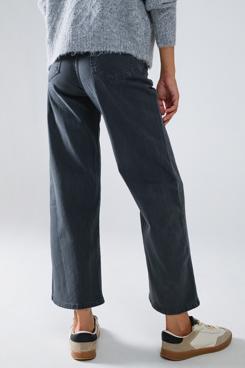 UNIKCOSA Gray Cropped Wide-Leg Jeans