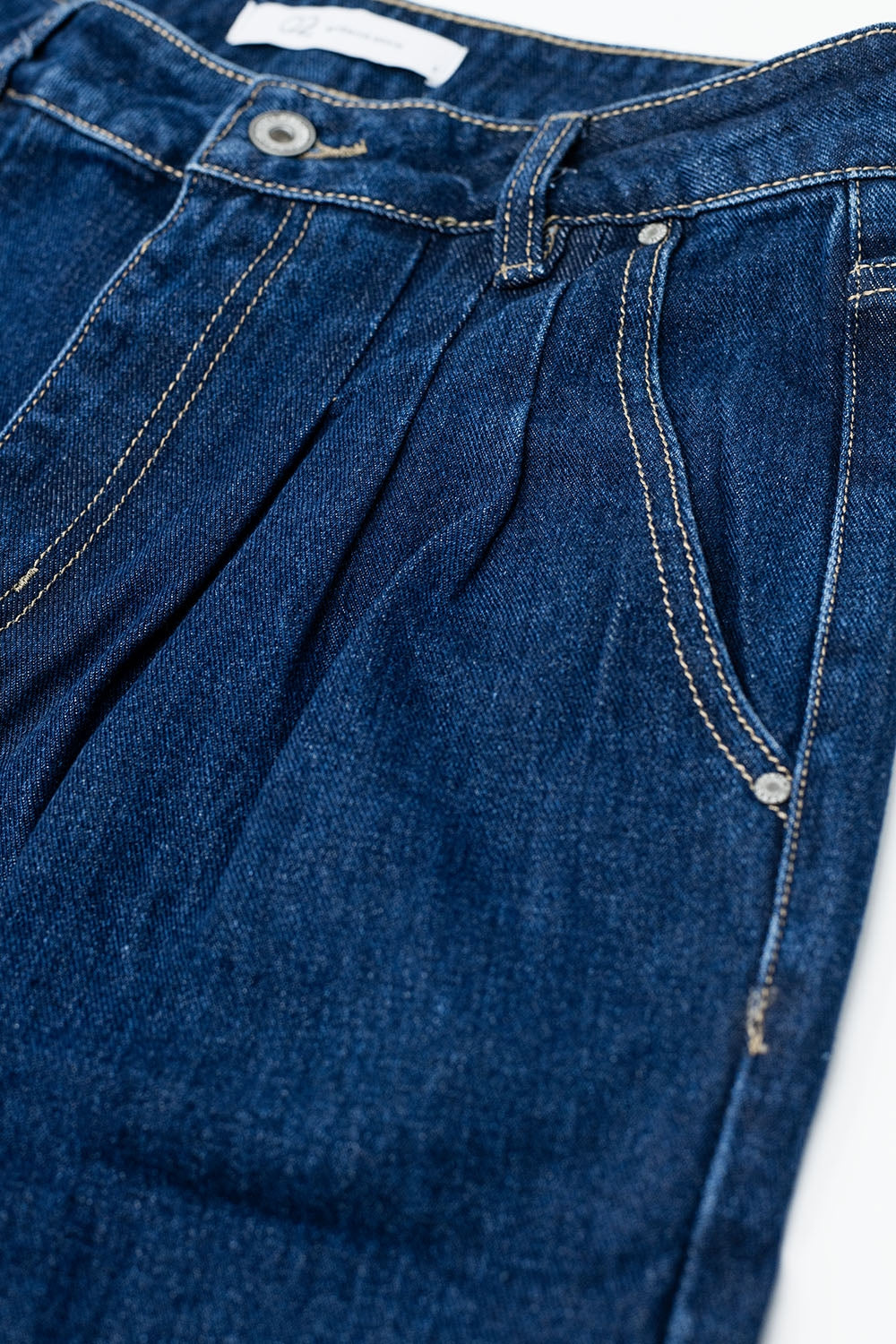Relaxed fit pleat front jeans in dark blue