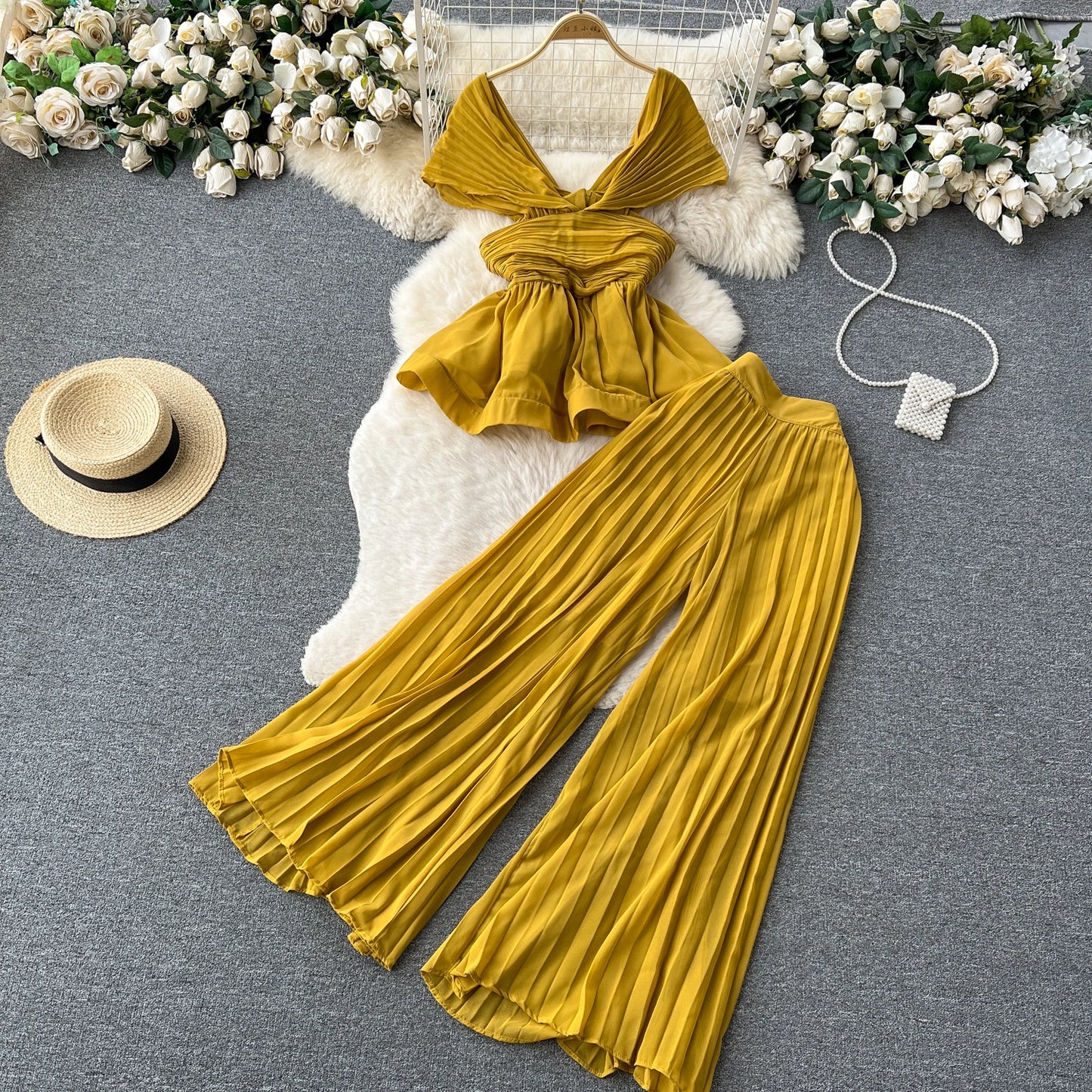 UNIKCOSA Women’s Elegant Summer Set – Pleated Chiffon Sleeveless Top & High-Waist Wide-Leg Pants (High-End Edition)