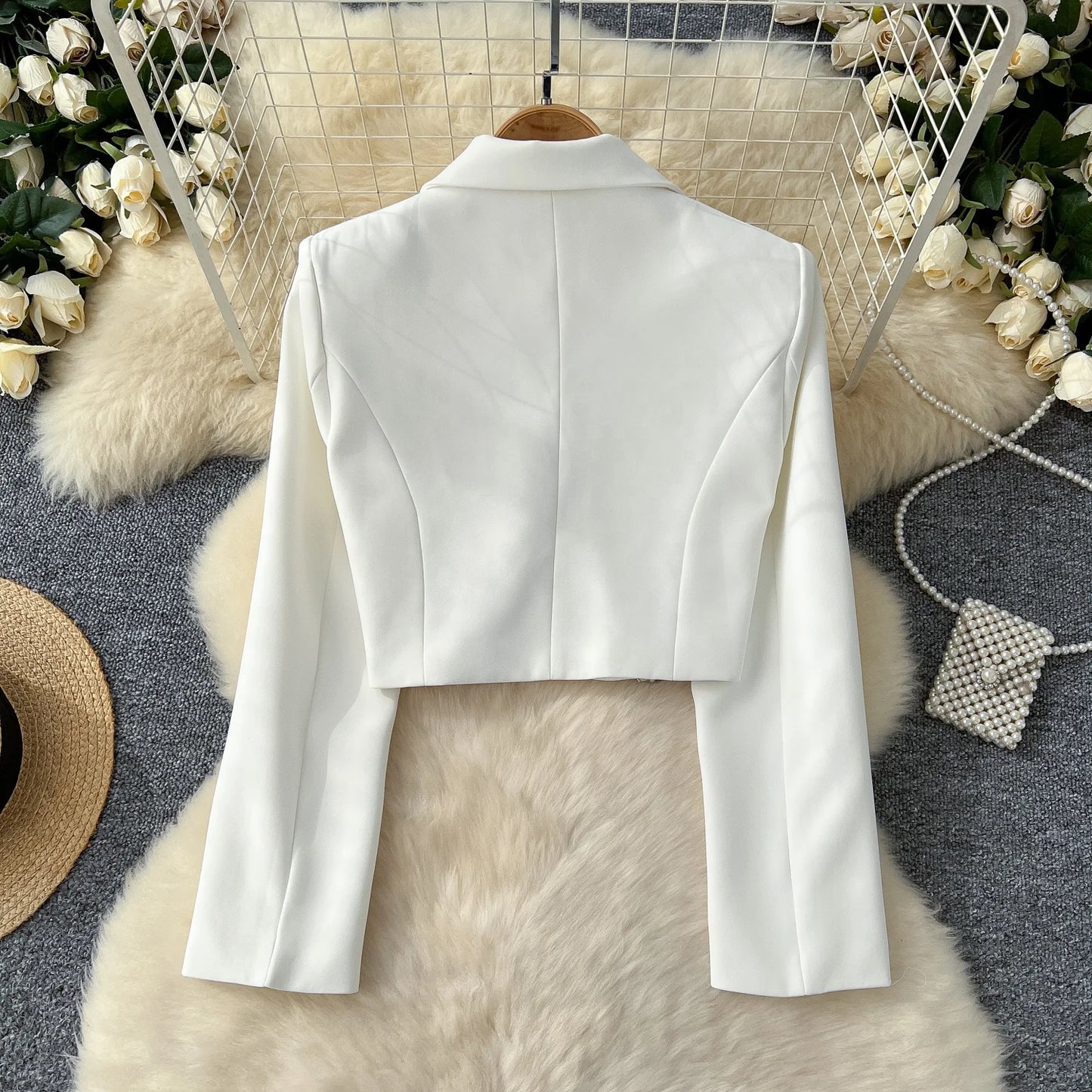 UNIKCOSA Women’s Diamond Bow Blazer – Short Suit Jacket with Inlaid Crystal Bow Decoration (Fashion 2025 Edition)