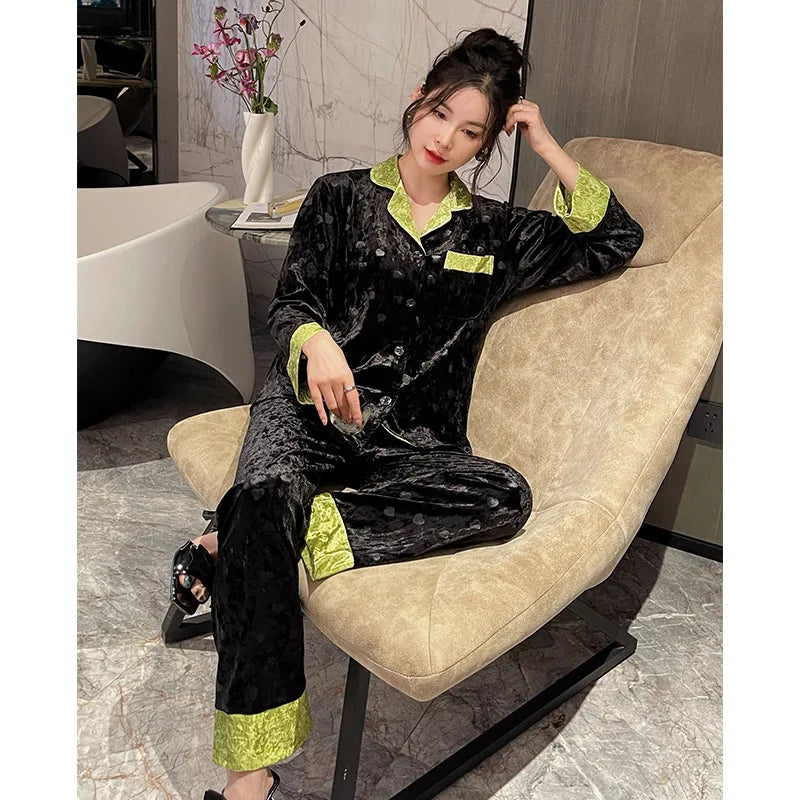 UNIKCOSA Women’s Velvet Pajama Set – Luxury Color-Block Long Sleeve Top & Elastic Waist Pants (Autumn/Winter Homewear Edition)