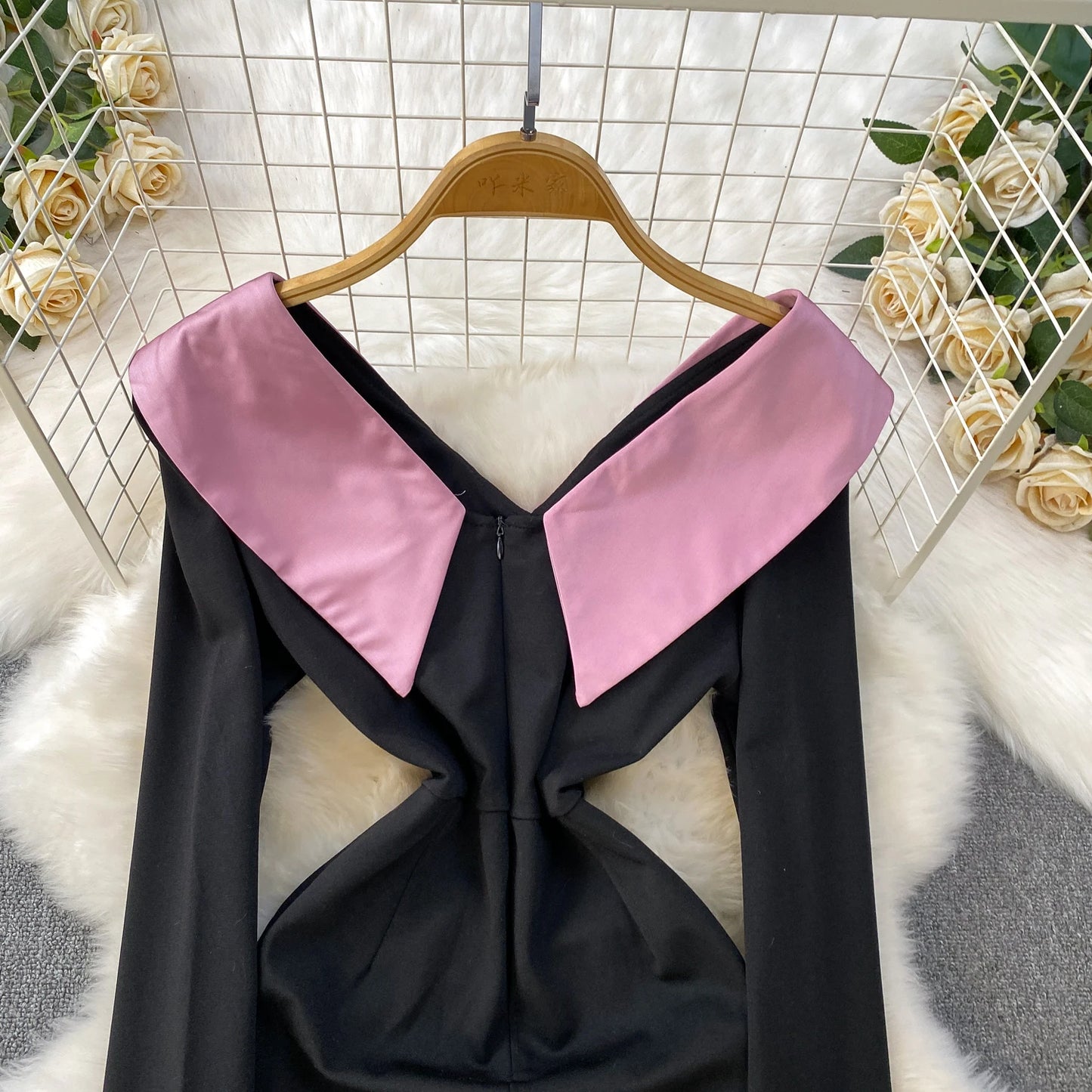 UNIKCOSA Women’s Retro Satin Dress – 2025 Autumn V-Neck Long-Sleeve Slim-Fit Elegant Dress