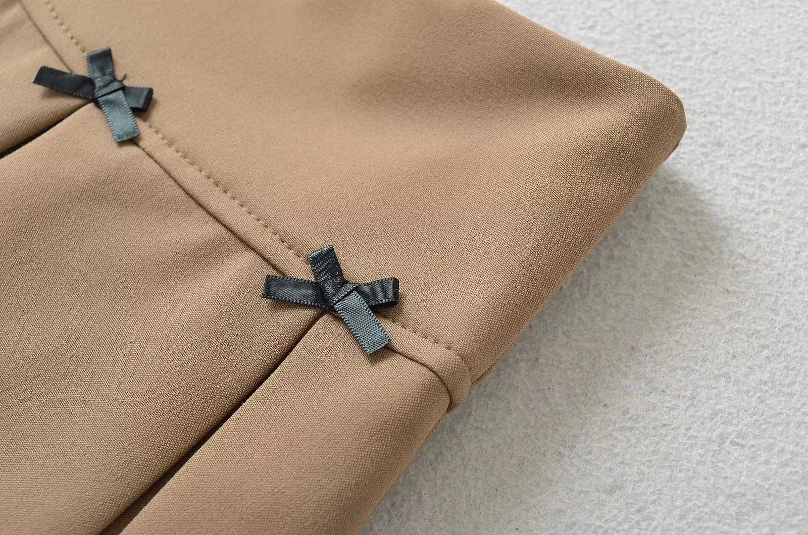 Women's Bow Trimmed High Waist Pleated Midi Skirt