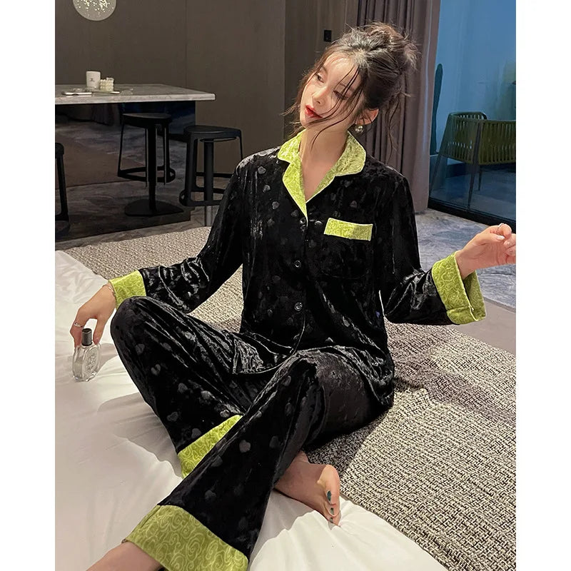 UNIKCOSA Women’s Velvet Pajama Set – Luxury Color-Block Long Sleeve Top & Elastic Waist Pants (Autumn/Winter Homewear Edition)