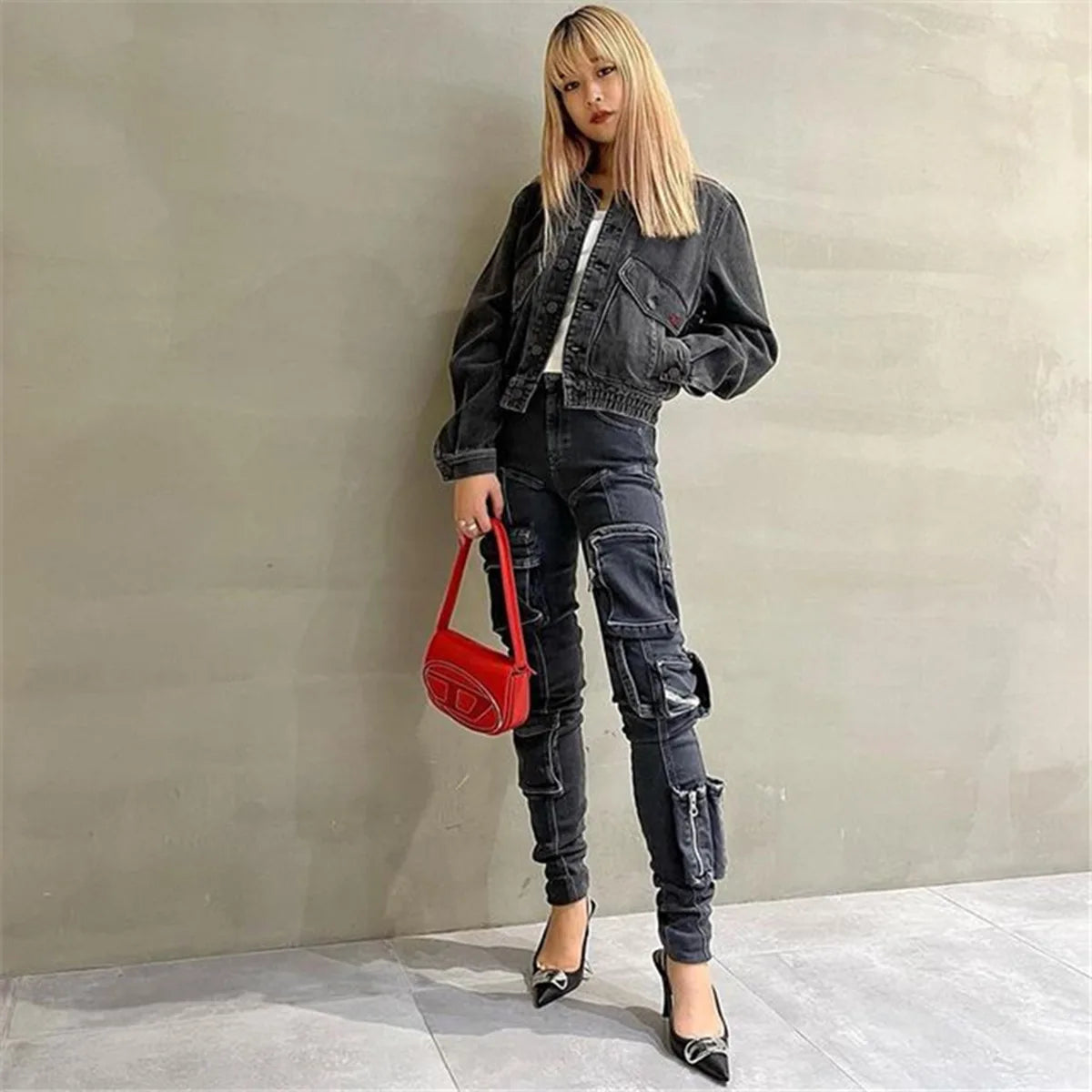 UNIKCOSA Women’s Cargo Jeans – Modern Washed Denim Overalls with Multi-Pockets & Low-Rise Fit (Trendy Streetwear Edition)