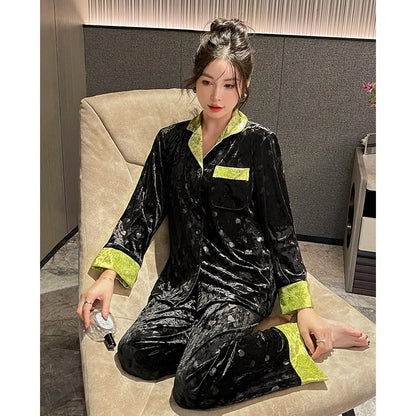 UNIKCOSA Women’s Velvet Pajama Set – Luxury Color-Block Long Sleeve Top & Elastic Waist Pants (Autumn/Winter Homewear Edition)
