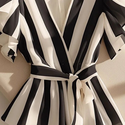 UNIKCOSA’s 2025 Striped Ruffle Blouse — V-Neck Slim-Fit Vintage Top