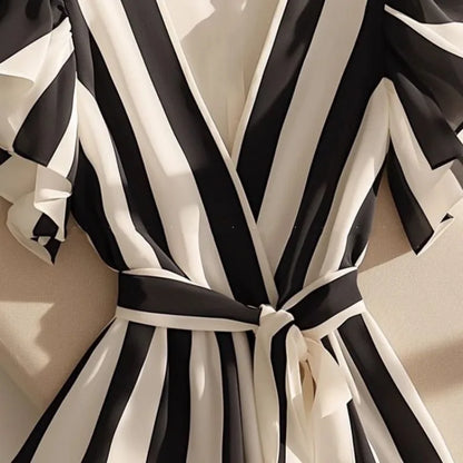 UNIKCOSA’s 2025 Striped Ruffle Blouse — V-Neck Slim-Fit Vintage Top