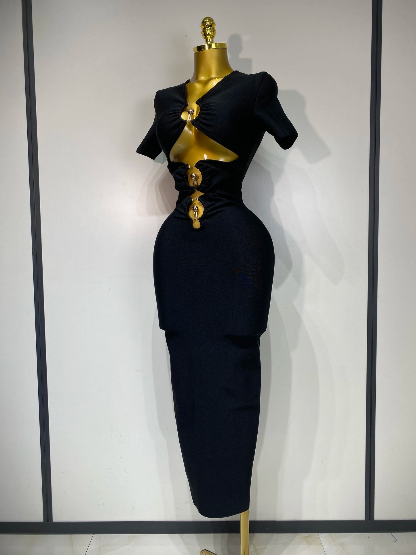 UNIKCOSA’s 2025 Black Cut-Out Gown — Short Sleeve Bodycon Bandage Long Dress