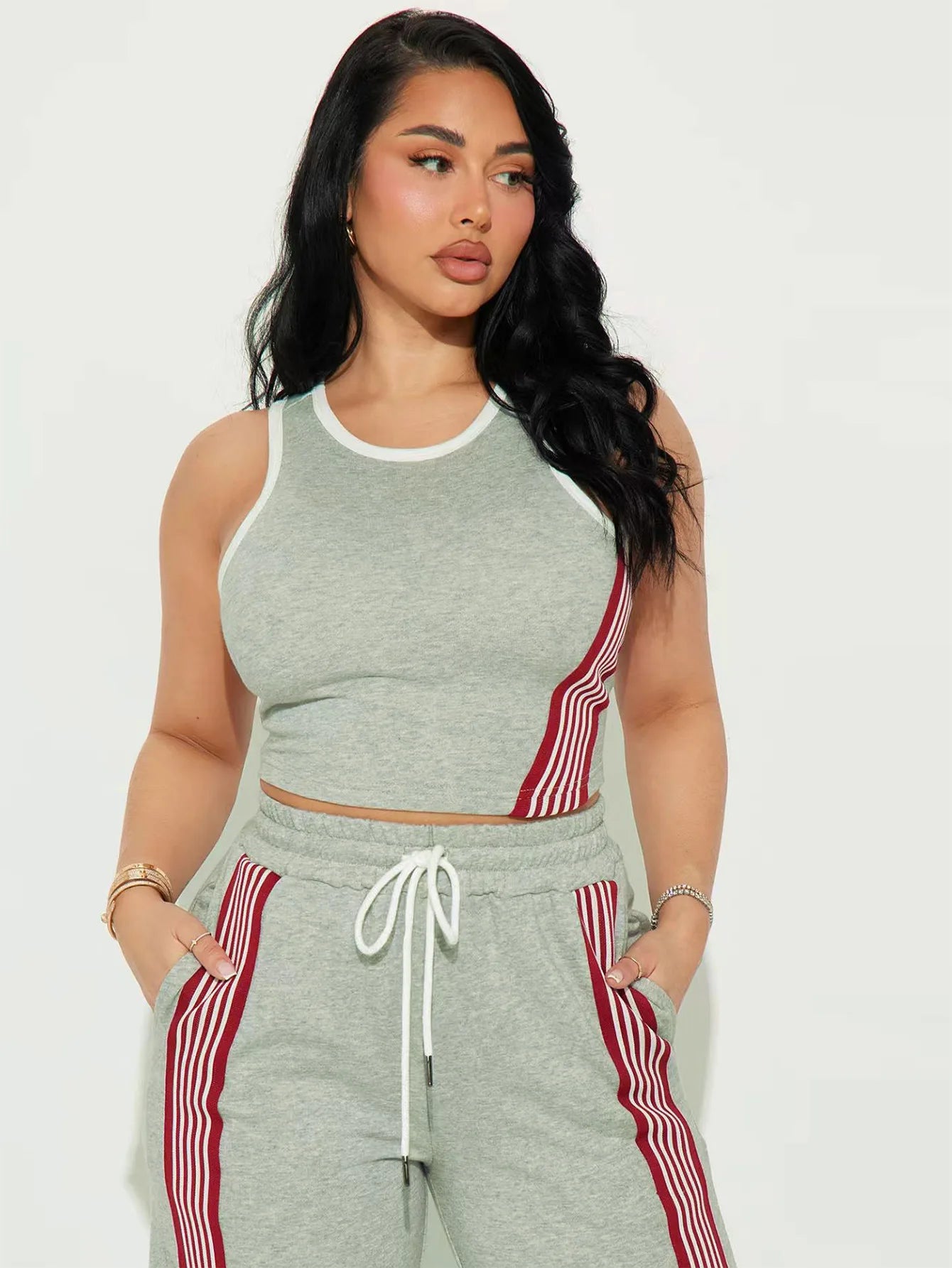 UNIKCOSA’s Sporty Chic 2-Piece Set — Tank Top + Side-Stripe Straight-Leg Pants